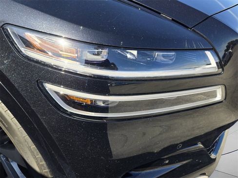 Used 2021 Genesis GV80 2.5T w/ Prestige Package 05 image 9