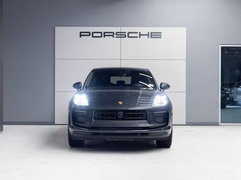 Certified 2026 Porsche Macan AWD/4WD image 10