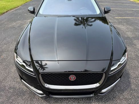 Used 2016 Jaguar XF Prestige RWD image 23