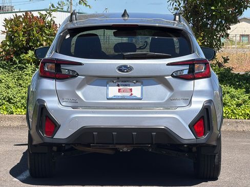 Used 2024 Subaru Crosstrek 2.5i Limited w/ Crosstrek Mirror Package AWD/4WD image 5