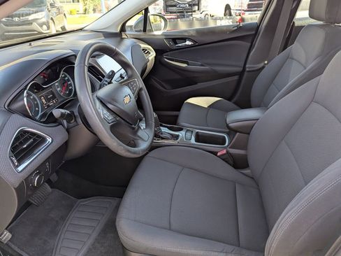 Used 2018 Chevrolet Cruze LT FWD image 24