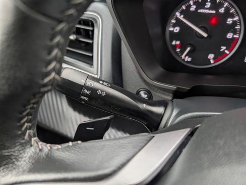 Certified 2025 Subaru Ascent Premium image 30