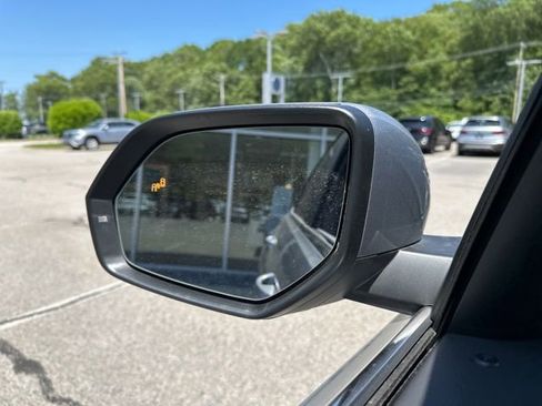 New 2025 Volkswagen Atlas Cross Sport SE image 13