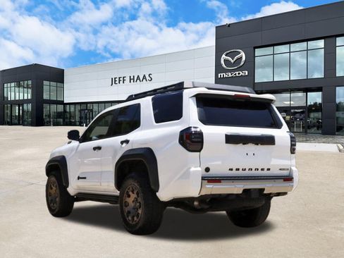 Used 2025 Toyota 4Runner Trailhunter AWD/4WD image 2