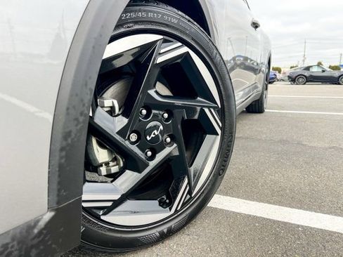 Certified 2025 Kia K4 EX image 2