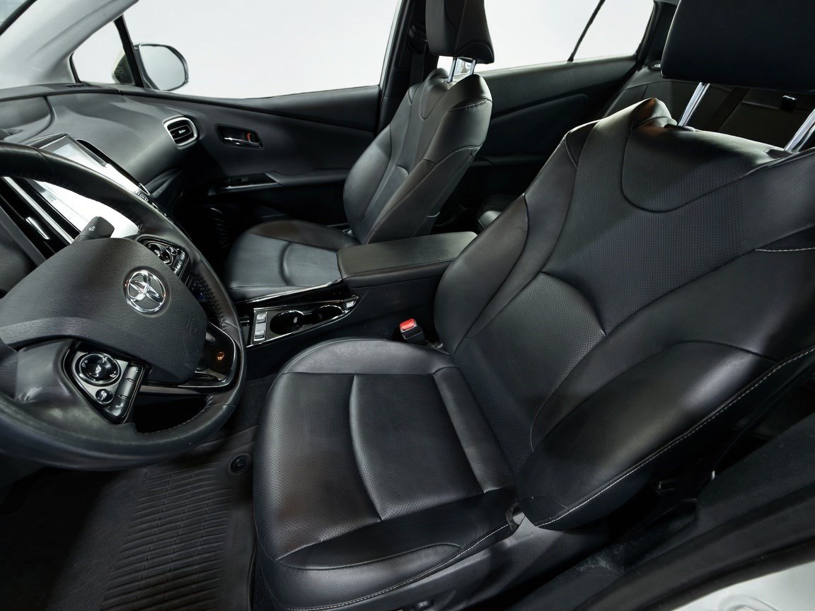 Used 2022 Toyota Prius Prime XLE FWD image 12