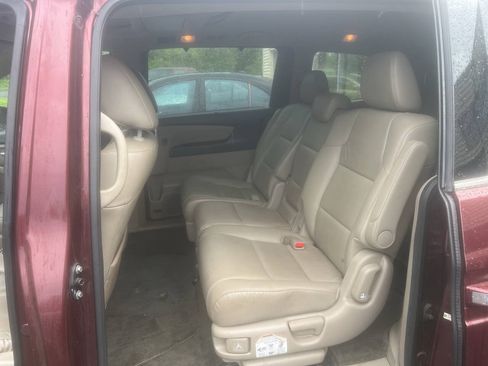 Used 2016 Honda Odyssey Touring Elite image 6