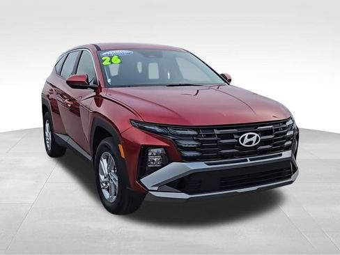 Used 2026 Hyundai Tucson SE AWD/4WD image 2