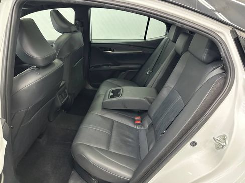 Used 2025 Toyota Camry XSE FWD image 20