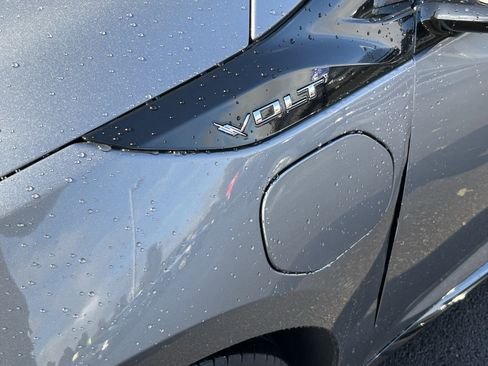 Used 2018 Chevrolet Volt Premier w/ Driver Confidence Package image 9