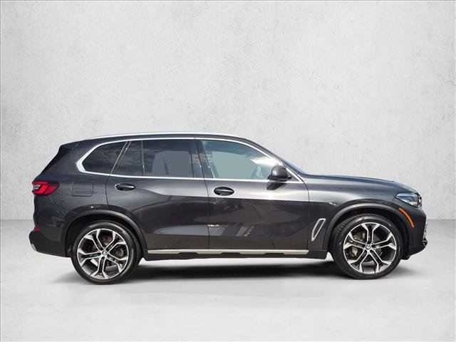 Used 2021 BMW X5 xDrive40i w/ Premium Package 2 AWD/4WD image 4