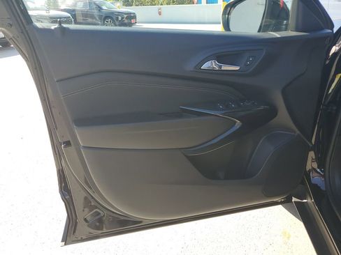 Used 2025 Chevrolet Trax LT image 19