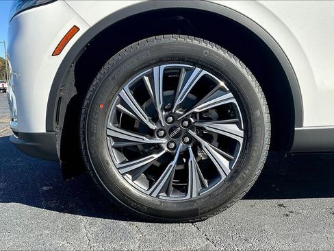 New 2026 Lincoln Aviator 2WD image 12
