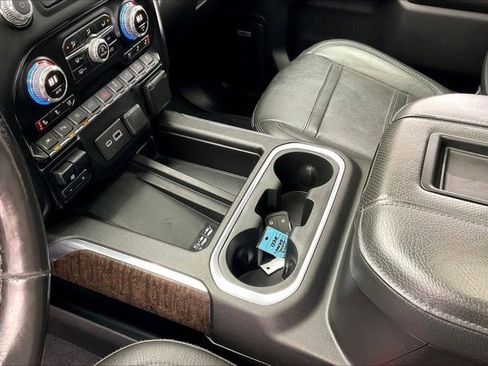 Used 2019 GMC Sierra 1500 Denali w/ Denali Ultimate Package image 16