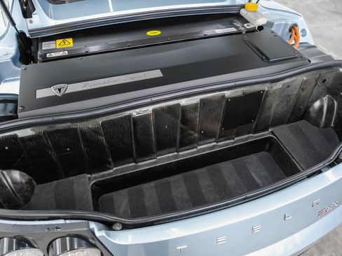 Used 2010 Tesla Roadster image 45