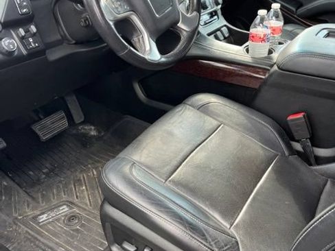 Used 2018 GMC Yukon SLT w/ Premium Edition AWD/4WD image 8