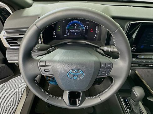 Certified 2026 Toyota Camry SE w/ Convenience Package FWD image 11