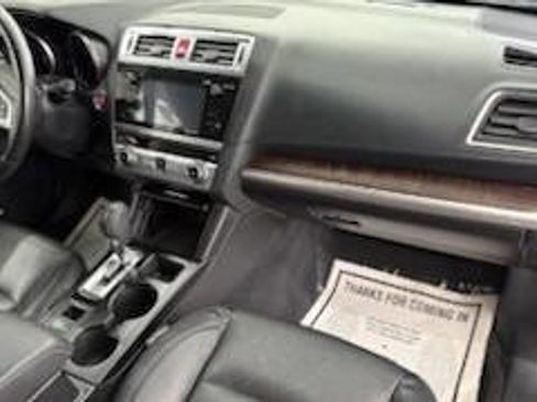 Used 2017 Subaru Outback 2.5i Limited image 11