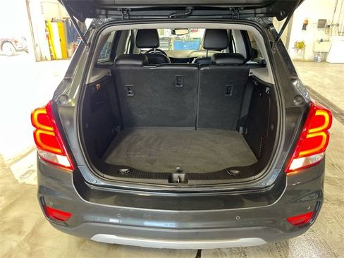 Used 2017 Chevrolet Trax LT image 23