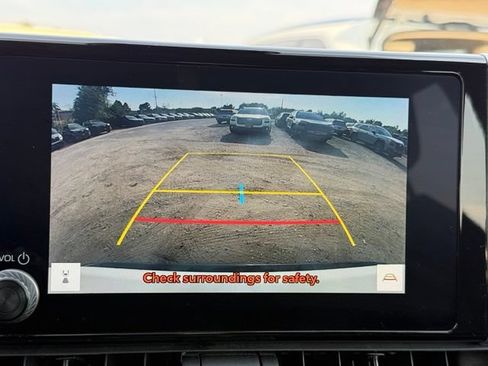 Used 2025 Toyota RAV4 XLE FWD image 20