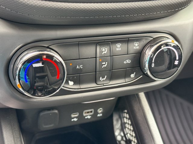 Used 2021 Chevrolet TrailBlazer LT FWD image 19