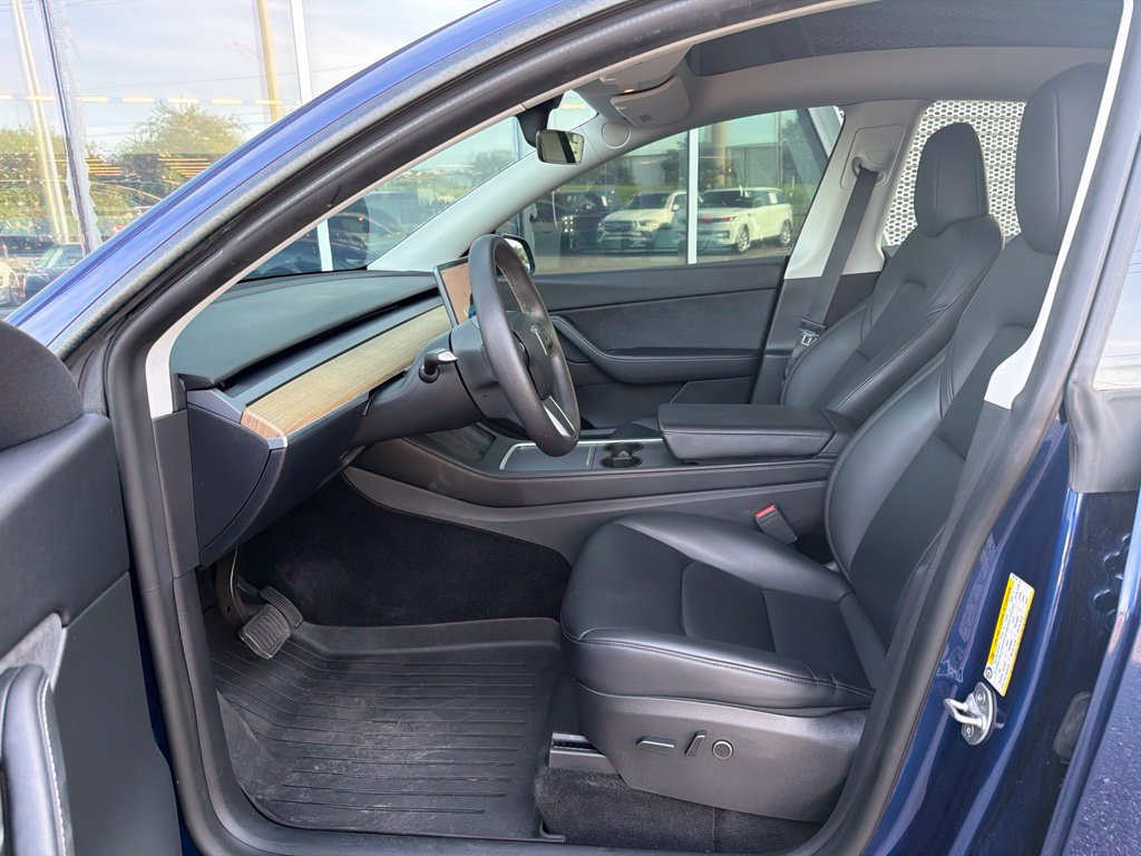 Used 2022 Tesla Model Y Long Range AWD/4WD image 7