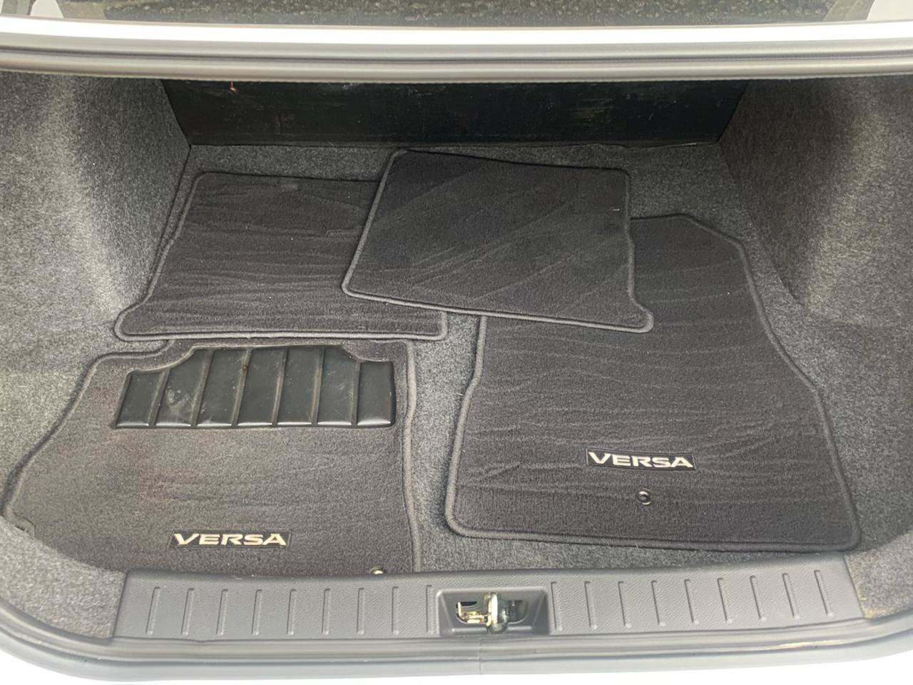 Used 2023 Nissan Versa S FWD image 18