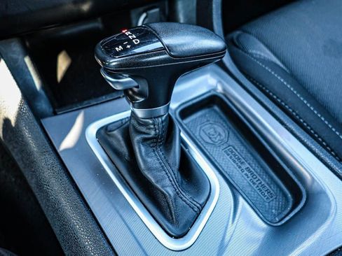 Used 2022 Dodge Charger SXT image 38