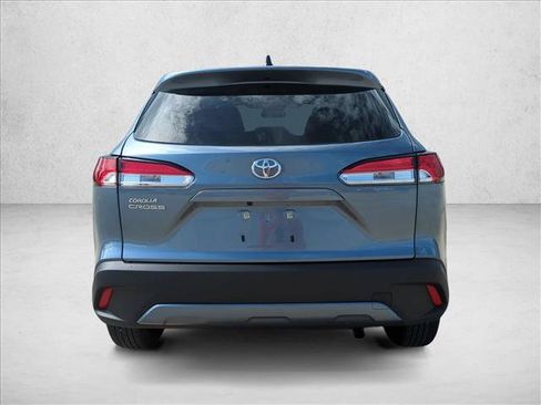 Used 2025 Toyota Corolla Cross L FWD image 6