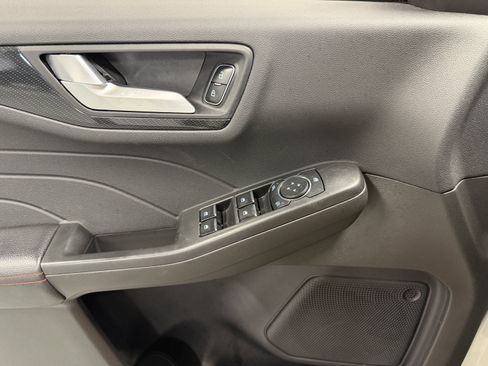 Used 2024 Ford Escape ST-Line w/ Tech Pack #1 AWD/4WD image 18