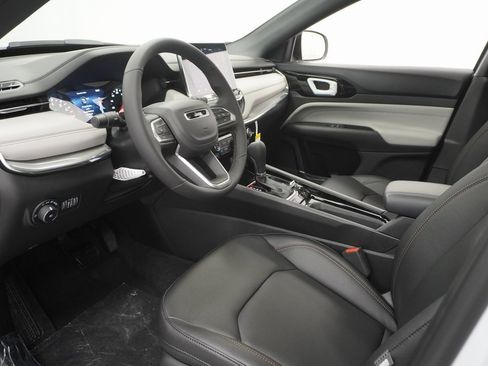 Certified 2024 Jeep Compass Limited w/ Sun and Sound Group image 20