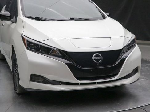 Used 2023 Nissan Leaf SV Plus image 3