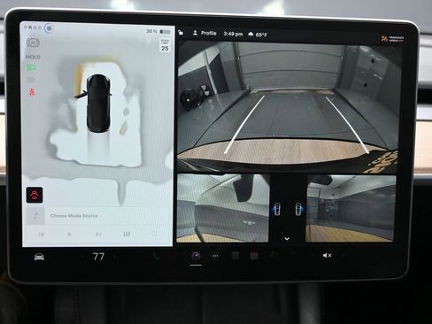 Used 2023 Tesla Model 3 Standard Range image 23