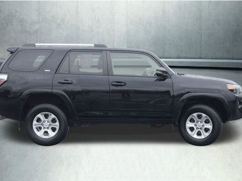 Used 2020 Toyota 4Runner SR5 Premium w/ Moonroof Package AWD/4WD image 17