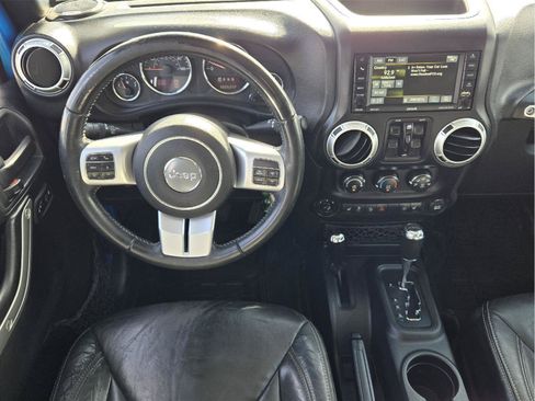 Used 2016 Jeep Wrangler Unlimited Rubicon AWD/4WD image 25