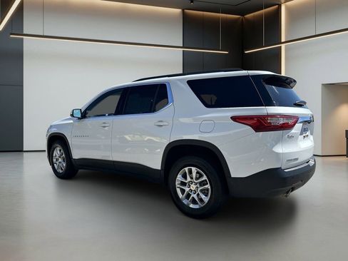 Used 2021 Chevrolet Traverse LT FWD image 3