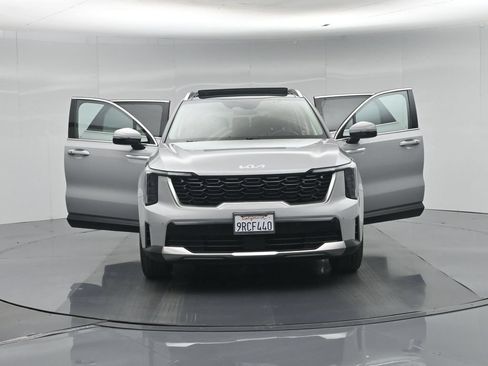 Used 2025 Kia Sorento S w/ Panoramic Sunroof Package FWD image 37