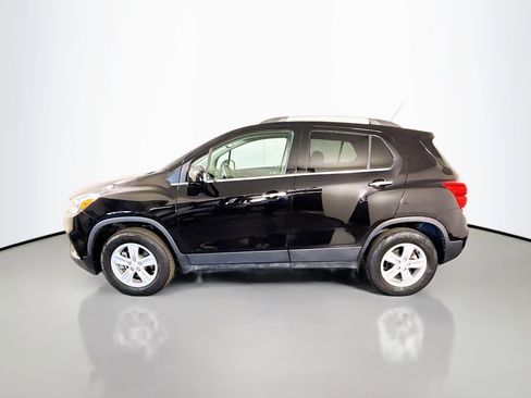 Used 2019 Chevrolet Trax LT w/ LT Convenience Package AWD/4WD image 6