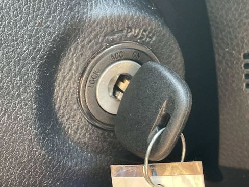 Used 2021 Toyota Tacoma SR5 RWD image 29