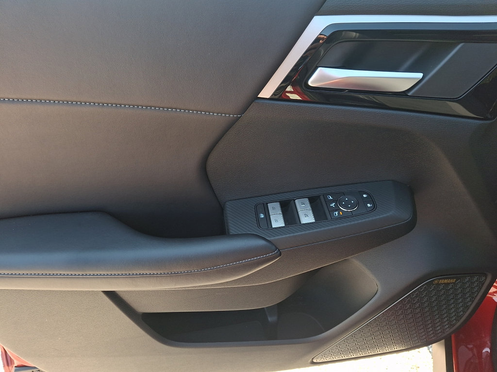 Used 2025 Mitsubishi Outlander SE AWD/4WD image 22