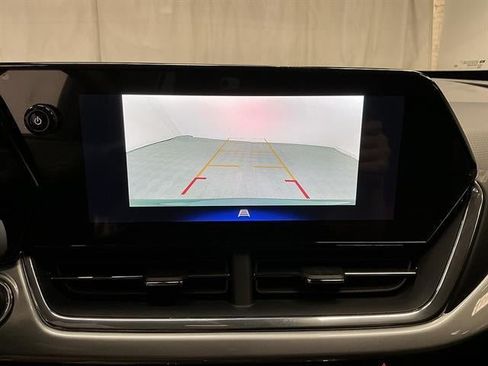 New 2026 Chevrolet Trax LT w/ LT Convenience Package FWD image 15