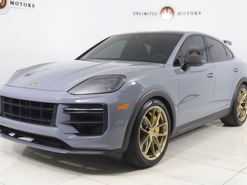 Used 2024 Porsche Cayenne Turbo GT image 5