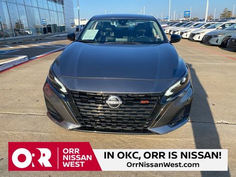 Used 2025 Nissan Altima 2.5 SR image 8