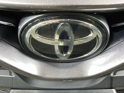 Used 2024 Toyota Camry SE FWD image 9