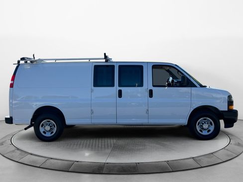 Used 2022 Chevrolet Express 2500 Extended w/ Driver Convenience Package image 8