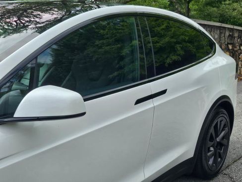 Used 2023 Tesla Model X AWD/4WD image 22