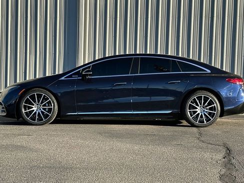 Used 2022 Mercedes-Benz EQS 580 580 image 7