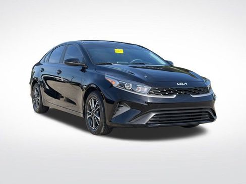 Certified 2023 Kia Forte LXS w/ LXS Technology Package FWD image 1