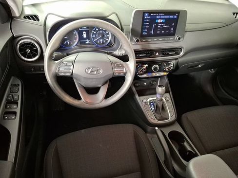 Used 2023 Hyundai Kona SEL AWD/4WD image 2