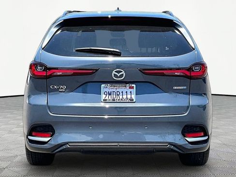 Certified 2025 MAZDA CX-70 Plug-In Hybrid w/ Premium Pkg AWD/4WD image 4